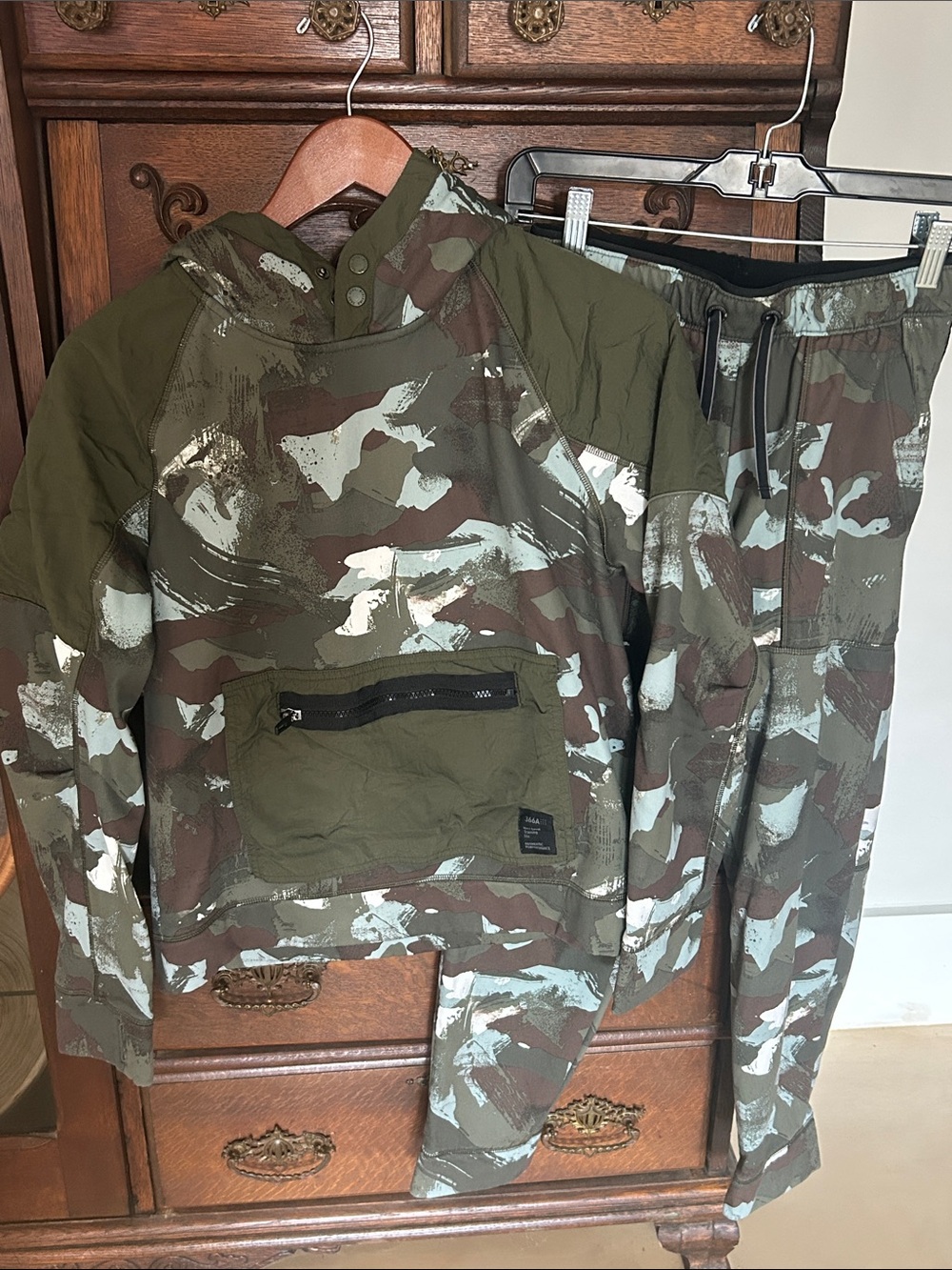 Athletic Works Olive Green Camo Windbreaker Set 14/16